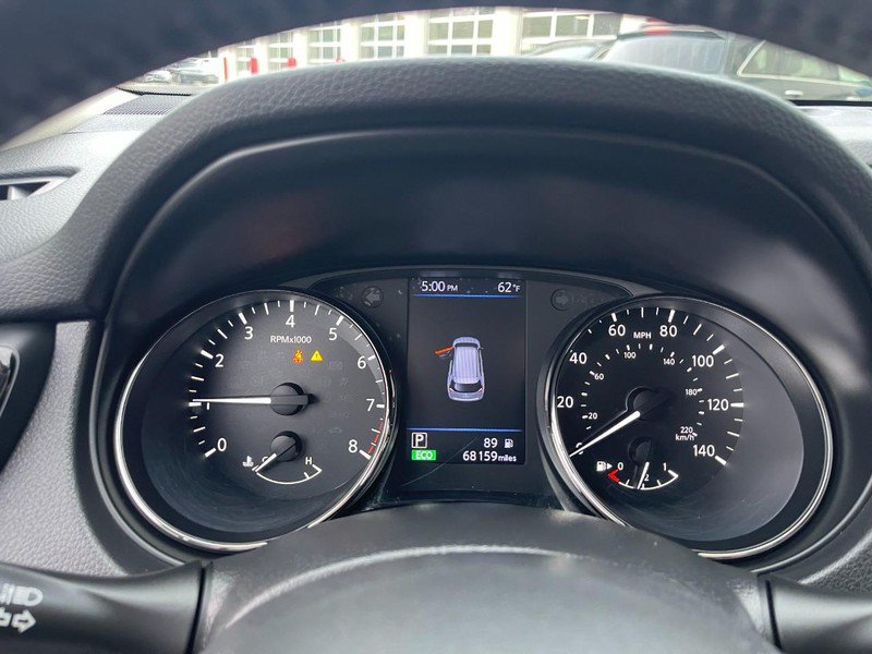 Used 2019 Nissan Rogue SV w/ Premium Package FWD image 26