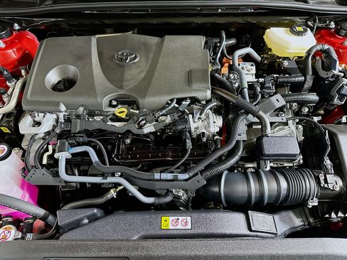Used 2025 Toyota Camry LE FWD image 32