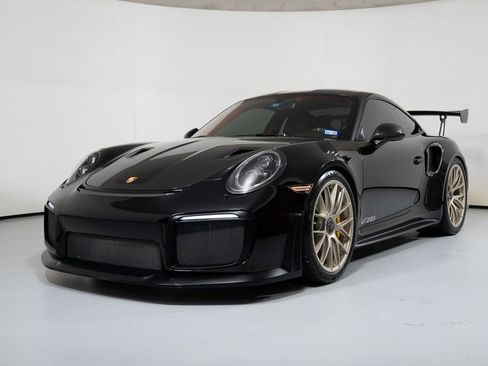 Used 2018 Porsche 911 GT2 RS image 11