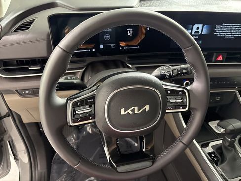 New 2026 Kia Carnival EX FWD image 27