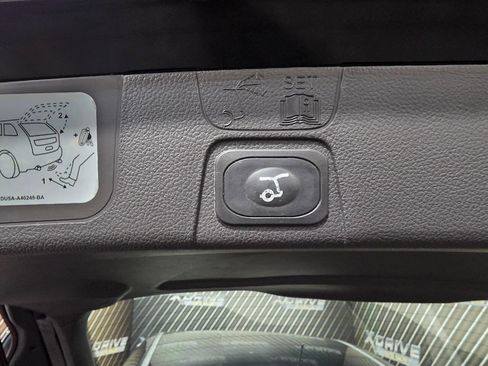 Used 2016 Ford C-MAX Energi SEL w/ Equipment Group 302A image 30