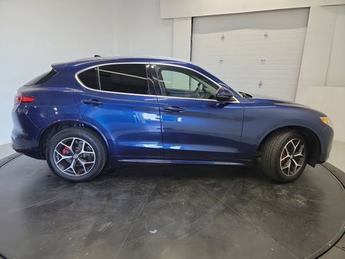 Used 2021 Alfa Romeo Stelvio Ti AWD/4WD image 11