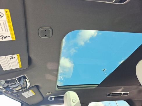 Used 2025 Land Rover Range Rover Sport S NAV,CAM,PANO,HTD STS,BLIND S image 7