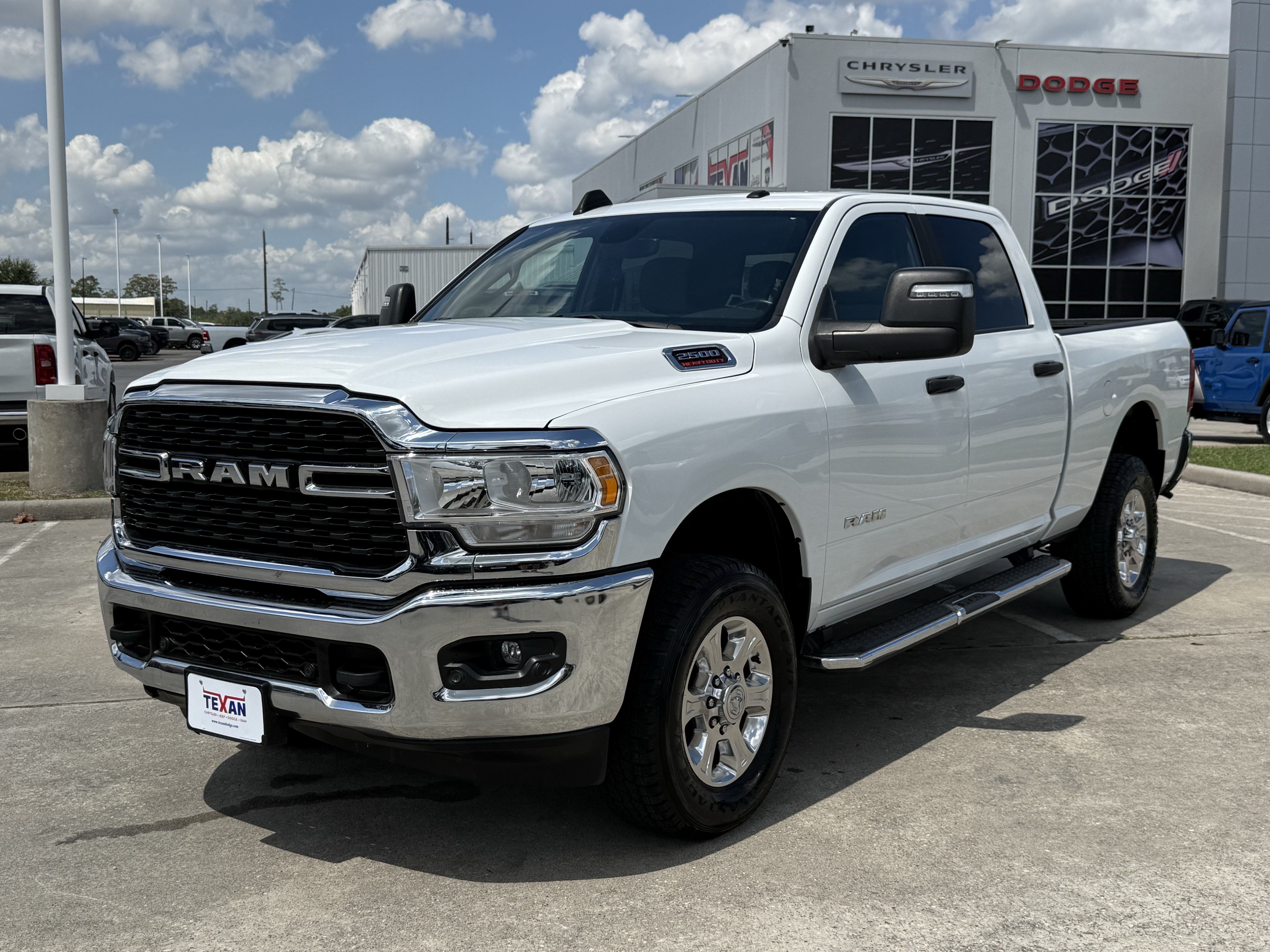 Used 2024 RAM 2500 Big Horn w/ Level 2 Equipment Group AWD/4WD image 9