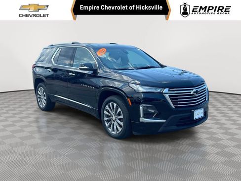 Used 2023 Chevrolet Traverse Premier AWD/4WD image 1