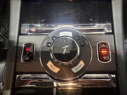 Used 2018 Rolls-Royce Ghost w/ Dynamic Package RWD image 38