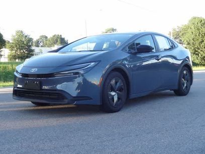 Used 2025 Toyota Prius LE