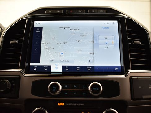 Used 2022 Ford F250 Lariat w/ Black Appearance Package image 30