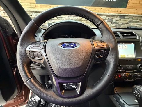 Used 2018 Ford Explorer XLT w/ Equipment Group 202A image 17