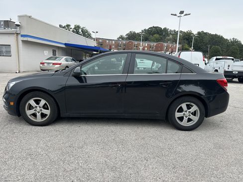 Used 2015 Chevrolet Cruze LT image 4
