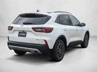 Used 2024 Ford Escape SE video 2