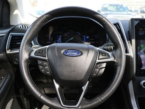 Used 2022 Ford Edge SEL w/ Convenience Package AWD/4WD image 11