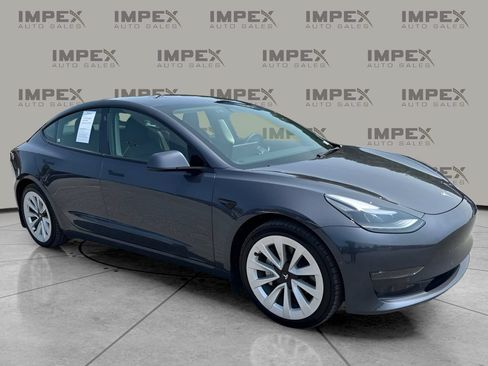 Used 2022 Tesla Model 3 RWD image 4