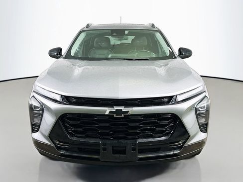 Used 2024 Chevrolet Trax ACTIV w/ Sunroof Package image 2