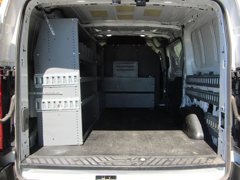 Used 2020 Ford Transit 250 Low Roof RWD image 11