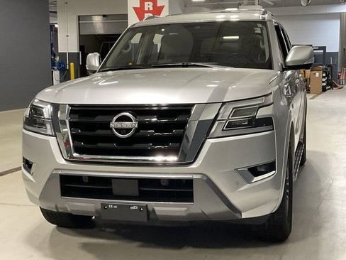 Used 2022 Nissan Armada SL w/ Captain's Chairs Package AWD/4WD image 44