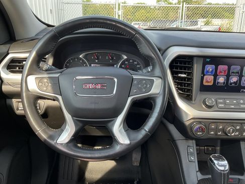 Certified 2017 GMC Acadia SLT FWD image 6