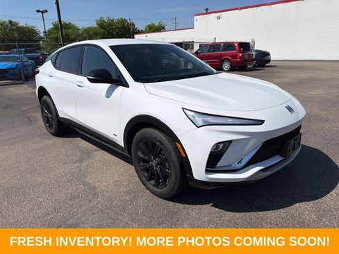 Used 2025 Buick Envista Sport Touring w/ Convenience I Package image 1