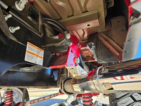 Used 2025 Ford F250 Platinum w/ FX4 Off-Road Package image 31