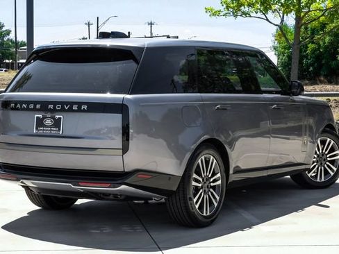 New 2026 Land Rover Range Rover Long Wheelbase SE AWD/4WD image 11