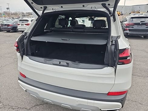 Certified 2024 BMW X5 xDrive40i w/ Premium Package AWD/4WD image 17