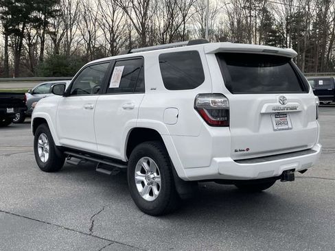 Used 2019 Toyota 4Runner SR5 image 3