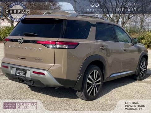 Used 2024 Nissan Pathfinder Platinum w/ Cargo Package image 8
