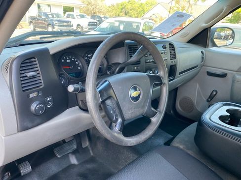 Used 2010 Chevrolet Silverado 1500 W/T RWD image 24