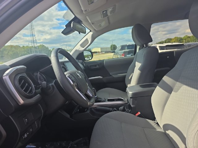 Used 2021 Toyota Tacoma SR5 w/ SR5 Appearance Package (SM) RWD image 15