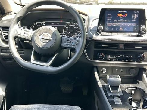 Used 2023 Nissan Rogue SV AWD/4WD image 23