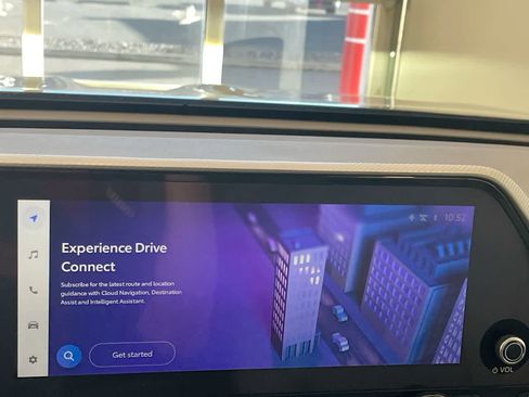 Used 2024 Toyota Highlander Platinum image 18