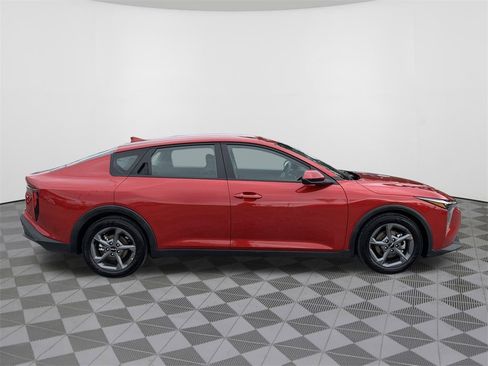 Used 2025 Kia K4 LXS image 5