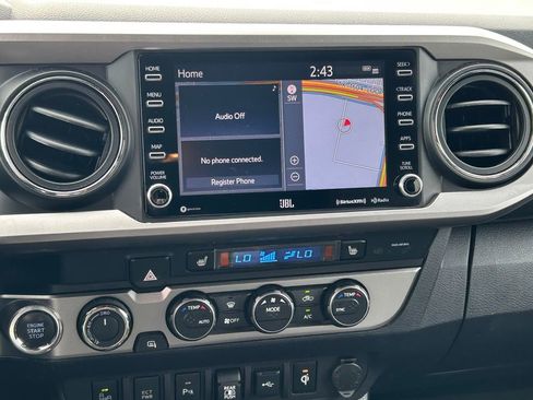 Used 2020 Toyota Tacoma Limited image 22