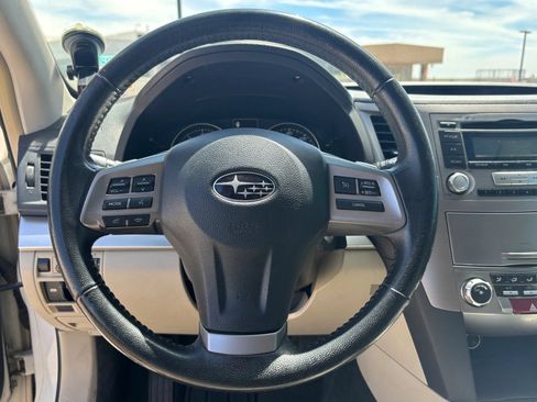 Used 2013 Subaru Outback 2.5i Premium AWD/4WD image 14