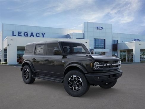New 2026 Ford Bronco Outer Banks AWD/4WD image 7