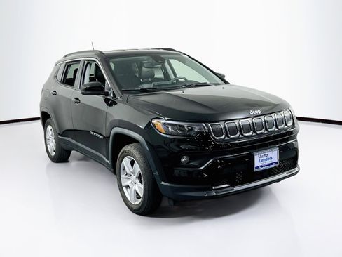 Used 2022 Jeep Compass Latitude AWD/4WD image 3