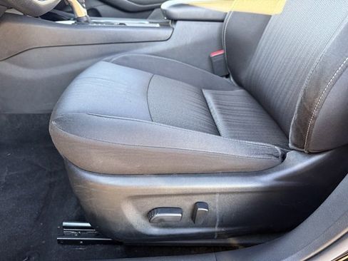 Used 2024 Nissan Altima 2.5 SV image 14