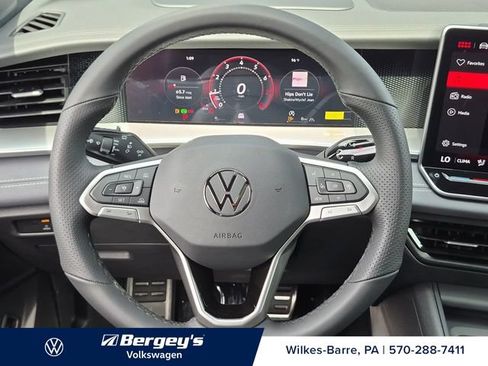 New 2026 Volkswagen Tiguan SE R-Line AWD/4WD image 15