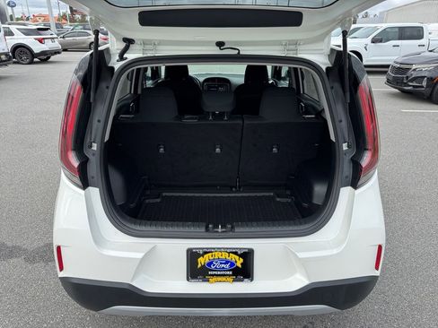 Used 2023 Kia Soul LX FWD image 17