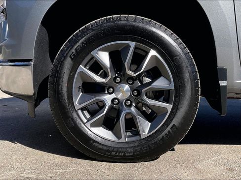Used 2023 Chevrolet Silverado 1500 LT image 7