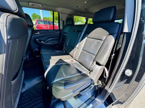 Used 2018 Chevrolet Suburban LT AWD/4WD image 10