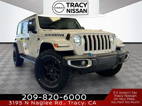 Used 2023 Jeep Wrangler Unlimited Sahara AWD/4WD image 1