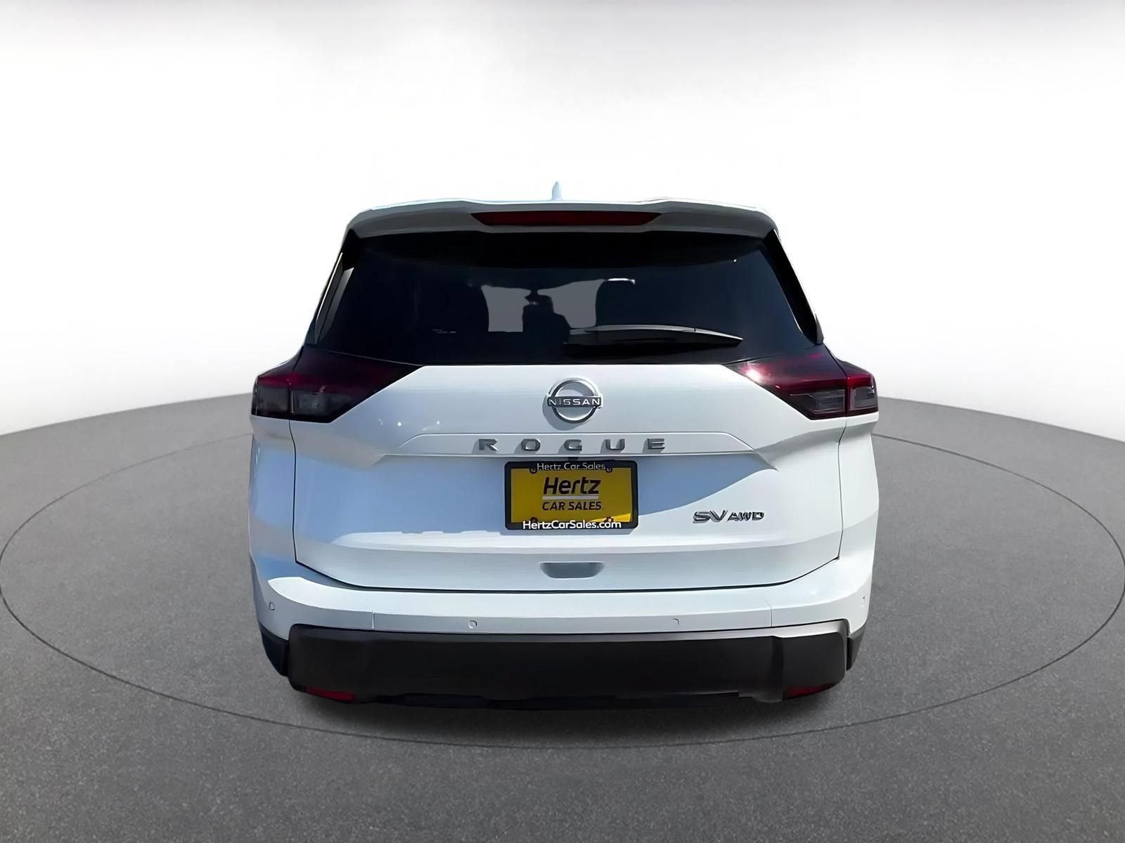 Used 2024 Nissan Rogue SV AWD/4WD image 12