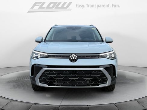 New 2026 Volkswagen Taos SEL image 2