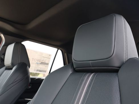 New 2026 Toyota 4Runner Limited AWD/4WD image 16