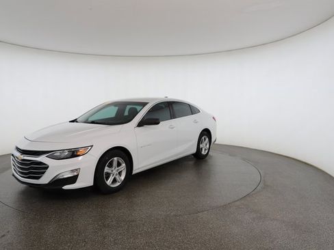 Used 2022 Chevrolet Malibu LS w/ LPO, Convenience Package 1 image 2