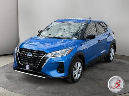 Used 2024 Nissan Kicks S image 3