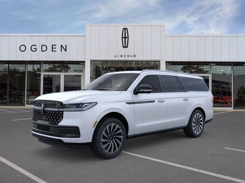 New 2026 Lincoln Navigator L Black Label AWD/4WD image 1