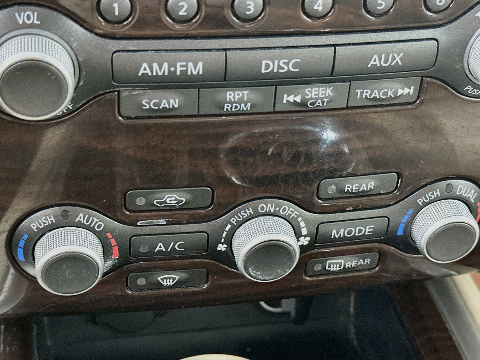 Used 2014 Nissan Pathfinder SL w/ SL Premium Package FWD image 23