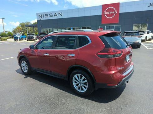 Certified 2019 Nissan Rogue SV FWD image 9